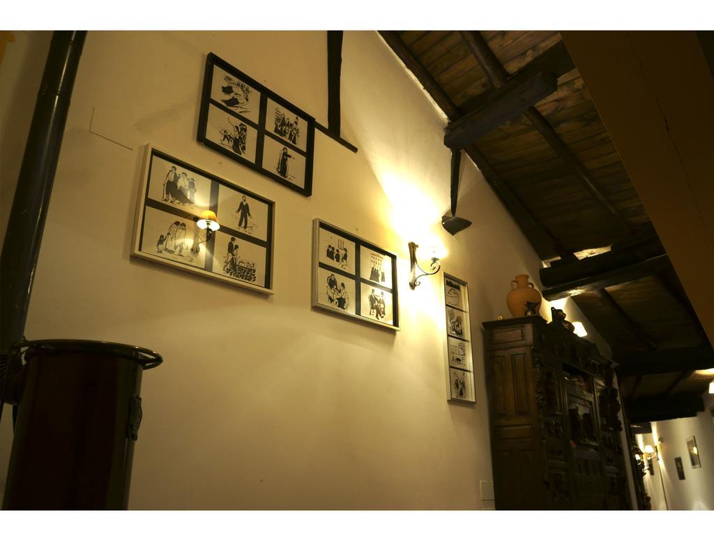 Apartamentos Rurales Victor Chamorro Del Arco Hervas Exterior photo