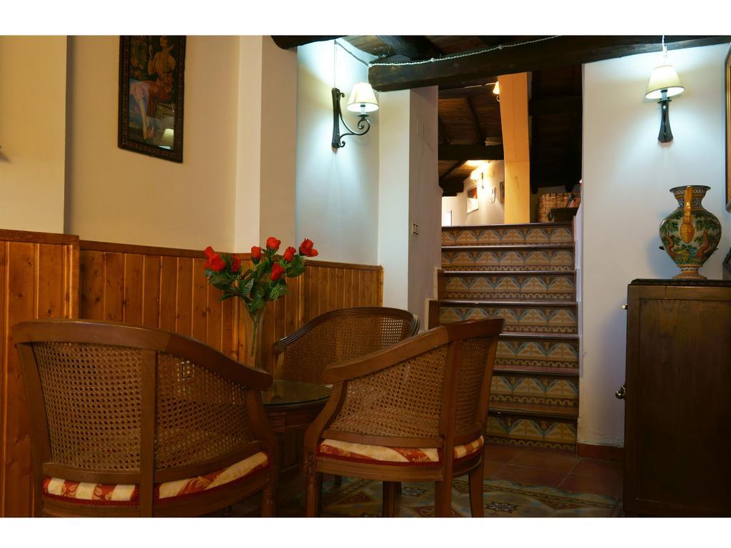 Apartamentos Rurales Victor Chamorro Del Arco Hervas Exterior photo
