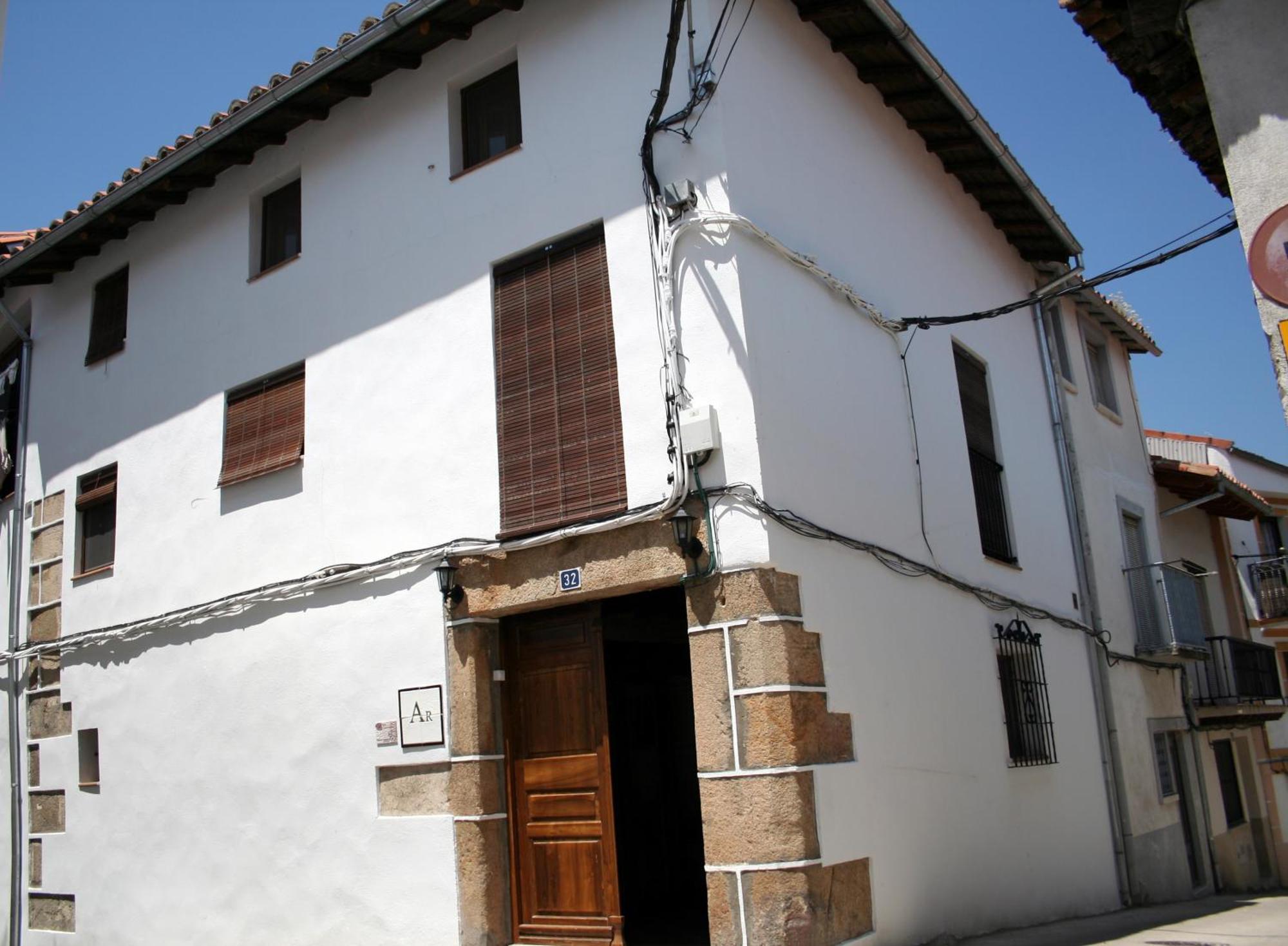 Apartamentos Rurales Victor Chamorro Del Arco Hervas Exterior photo
